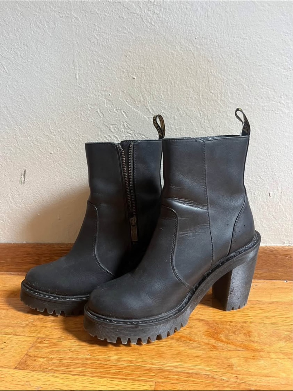 Dr Marten Spence Flared Heel Chelsea Boot